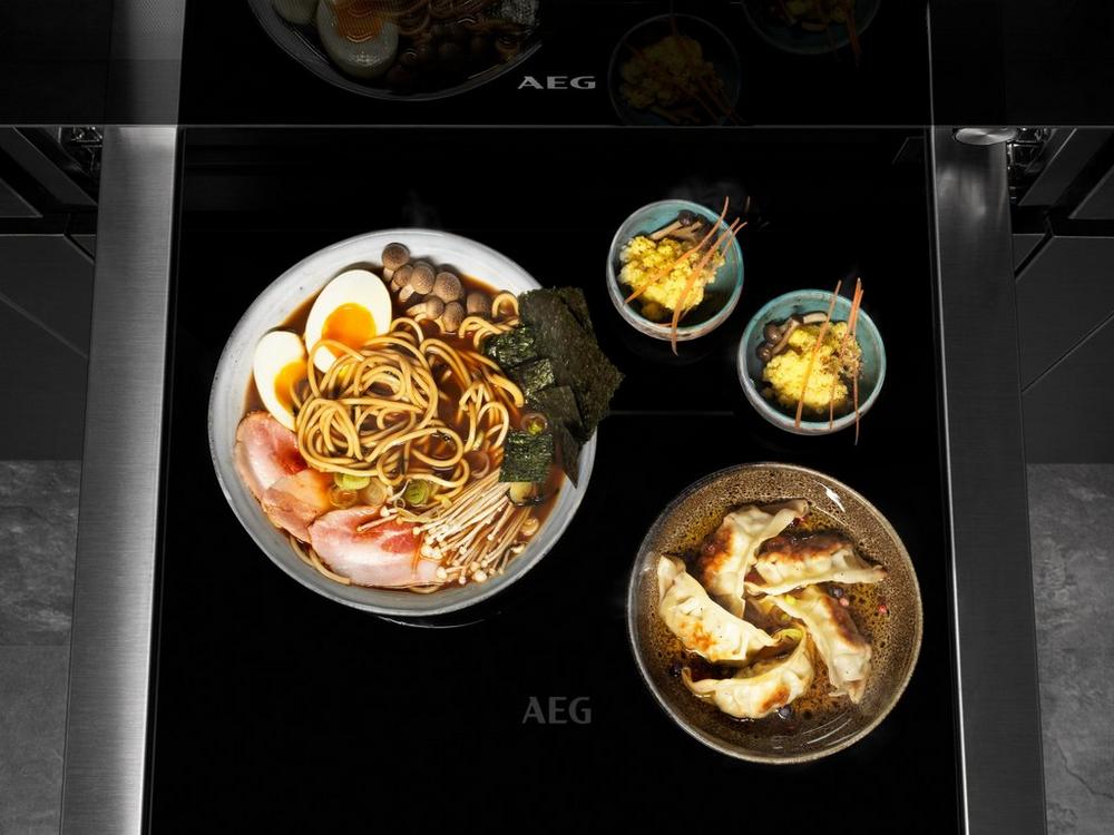 AEG KDE911424B Black Warming Drawer - Image 6