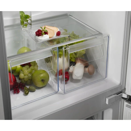 AEG NSC7N18ZES 7000 Series AI CoolAssist® Integrated Fridge Freezer - Image 2