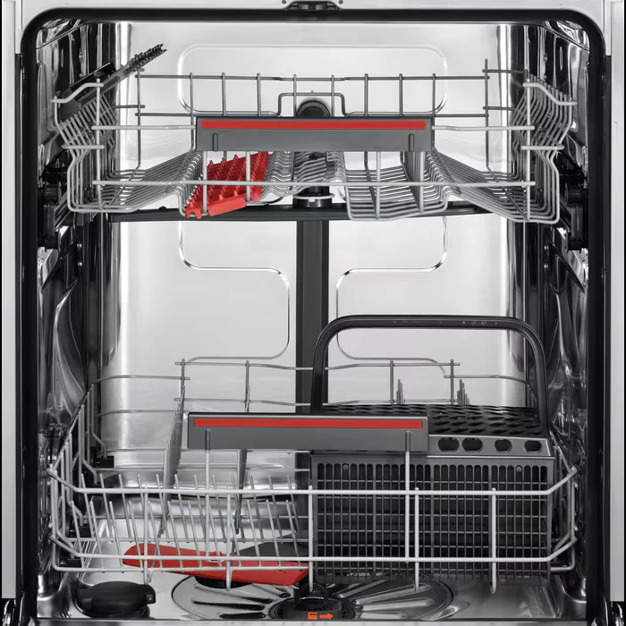 AEG Series 8000 FFB64627ZW Freestanding Full Size Dishwasher - Image 3