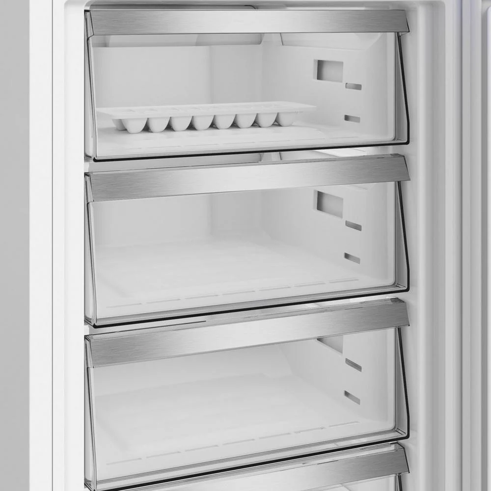 Blomberg KND24692V Freestanding 50/50 Frost Free White Fridge Freezer - Image 7