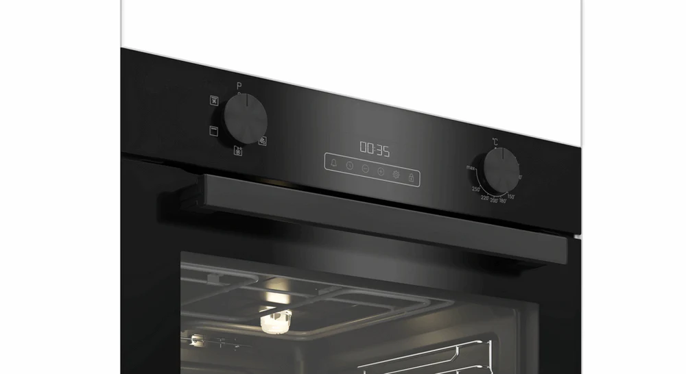 Blomberg ROEN8201B Built In Electric Single Oven - Image 4