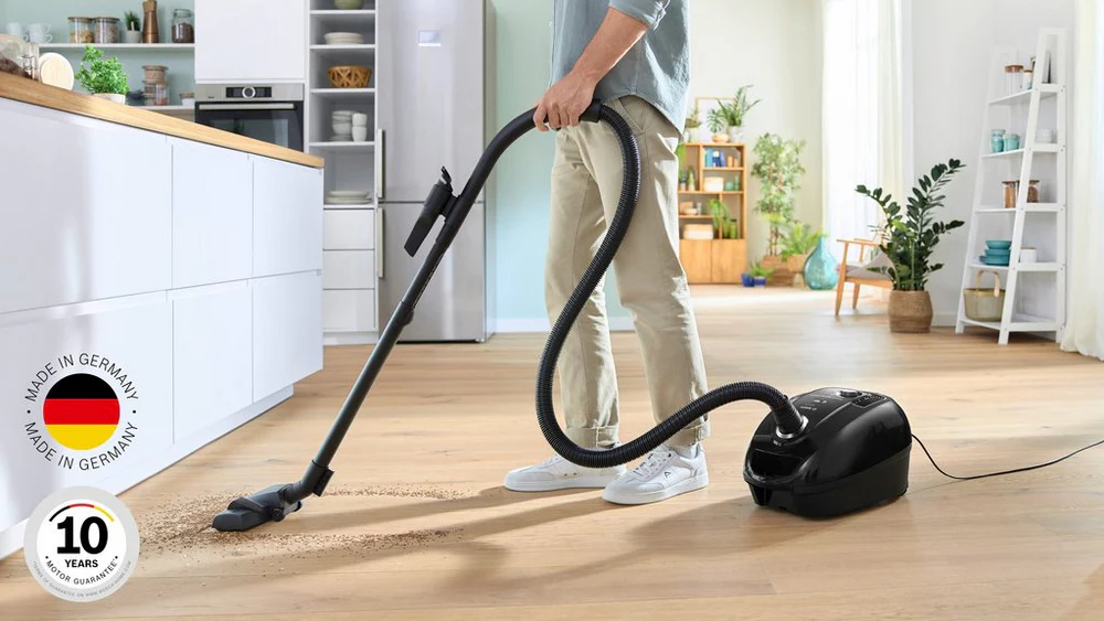Bosch BGL38BA3GB Serie 4 ProEco 850W Bagged Cylinder Vacuum Cleaner - Black - Image 7