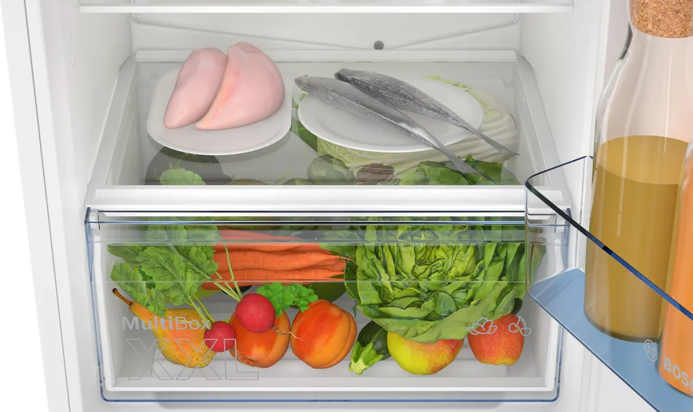 Bosch KIN96NSE0G Series 2 XL 193cm Integrated Fridge Freezer - Image 5