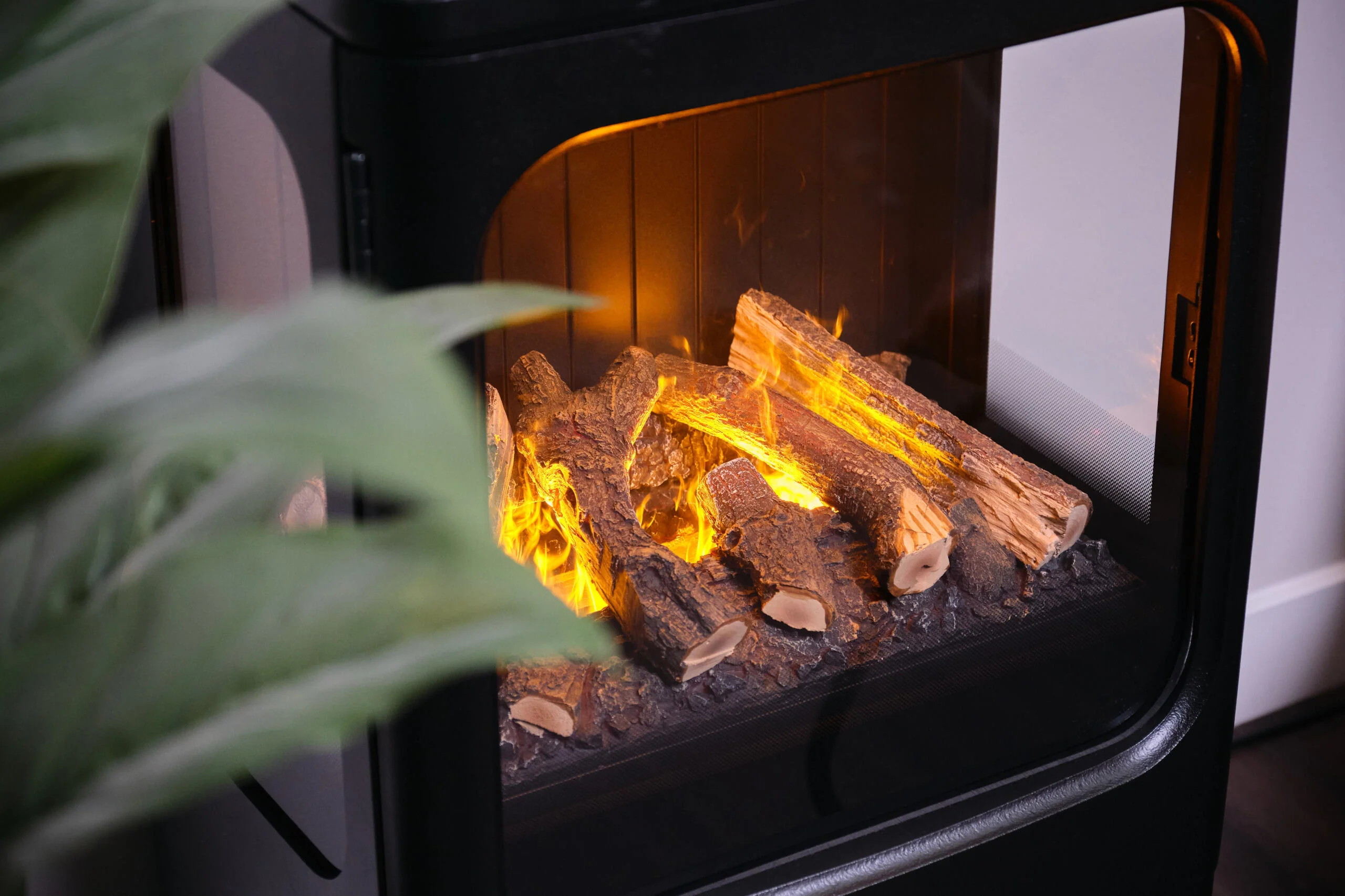 Dimplex Mapleton 100 Optimyst Electric Stove Fire with Log Store - Image 5