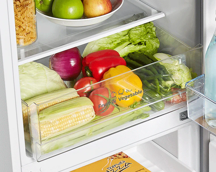 Hisense RB327N4BWE Freestanding Fridge Freezer - Image 4