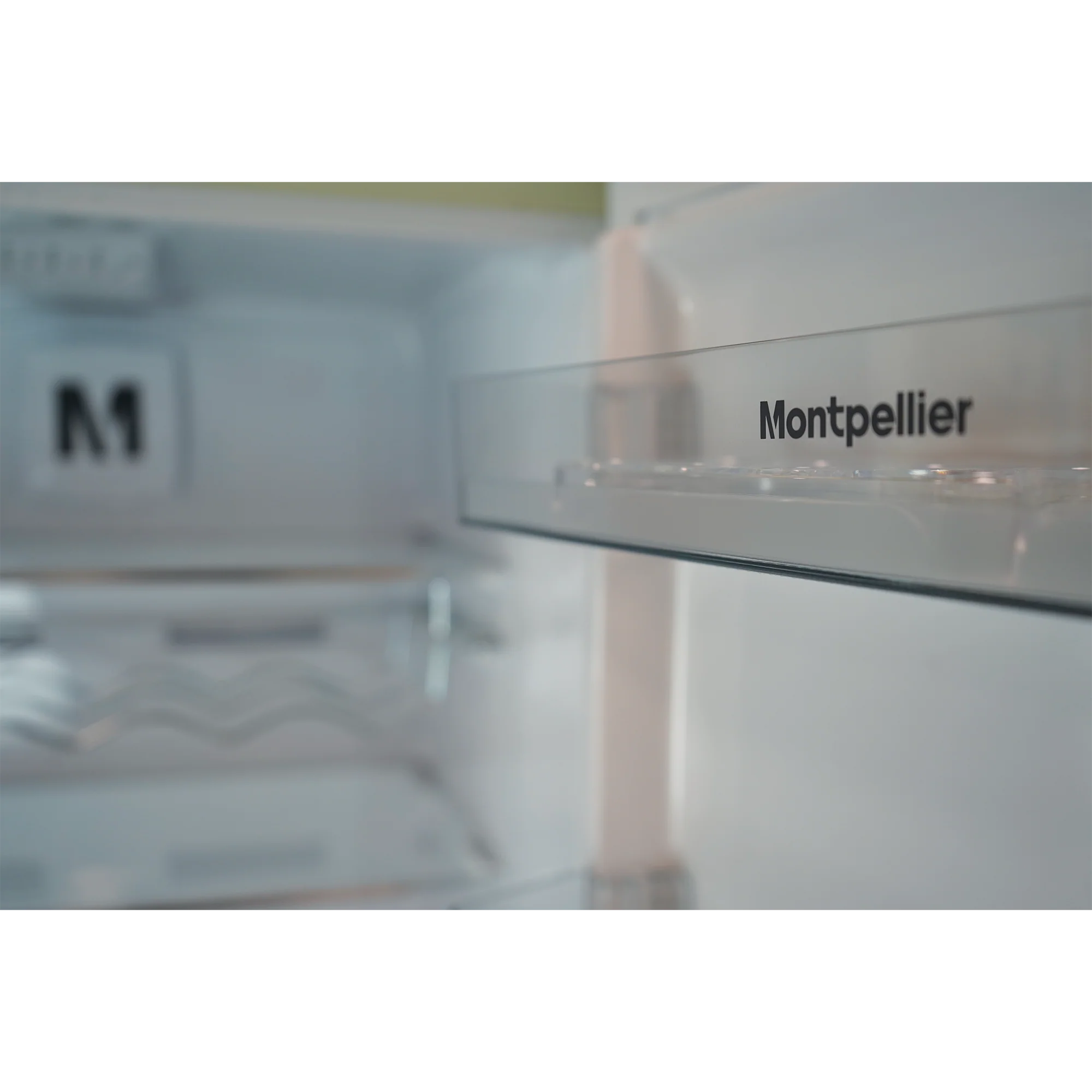 Montpellier MAB190C Retro Frost Free Fridge Freezer Cream - Image 6