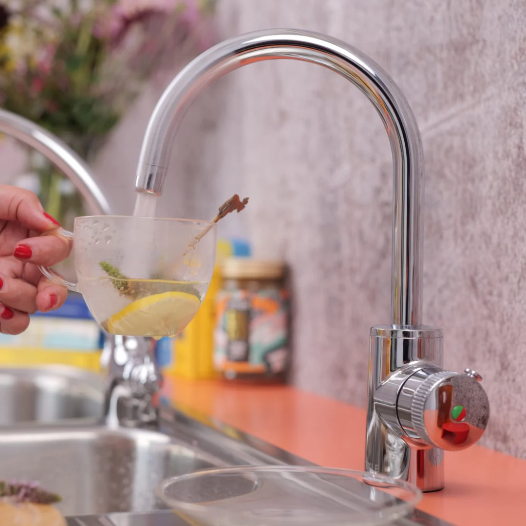 QETTLE Original Mini 2 in 1 Boiling Water Tap 4 Litre - Chrome - Image 2