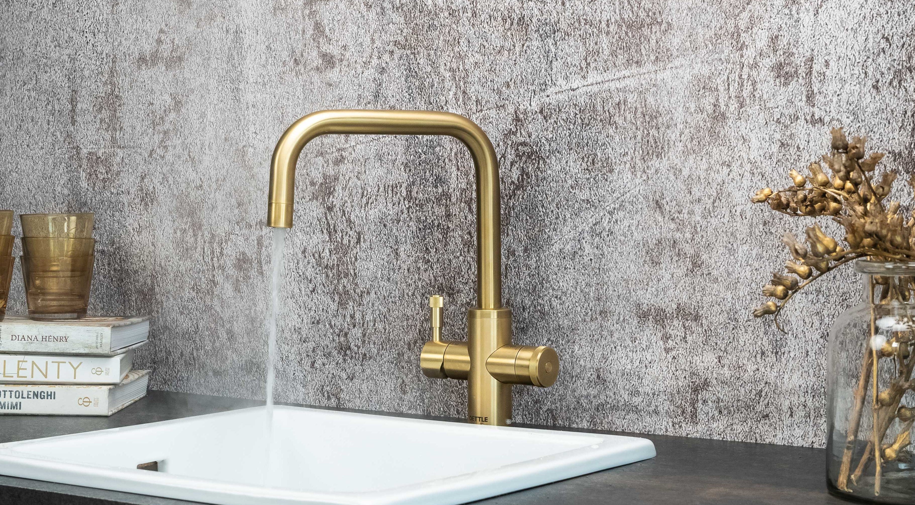 QETTLE Signature Modern 4 in 1 Boiling Water Tap 2 Litre Square Spout - Brass - Image 2