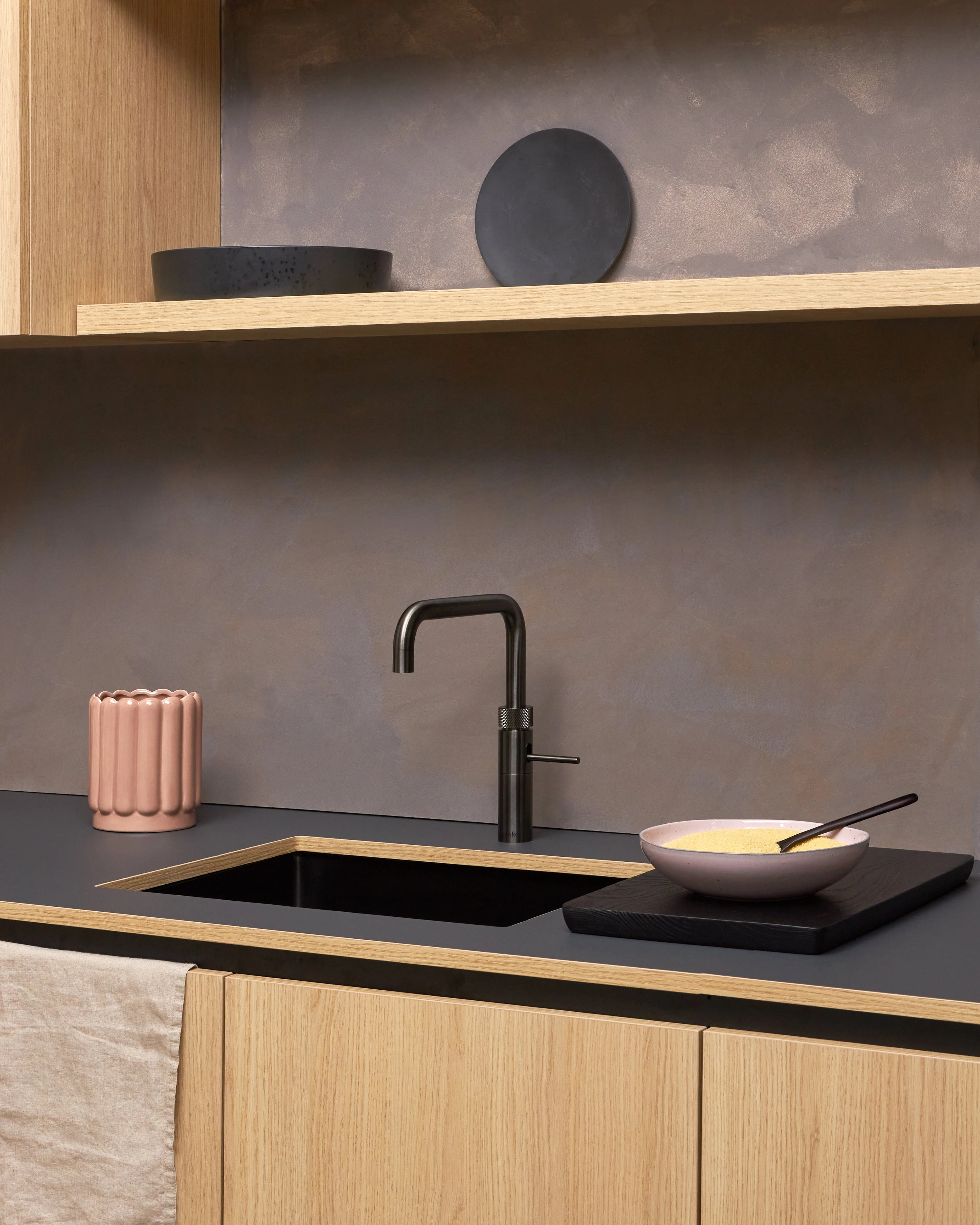 Quooker 3 in 1 Flex Gunmetal PRO3 Boiling Water Tap - Image 4