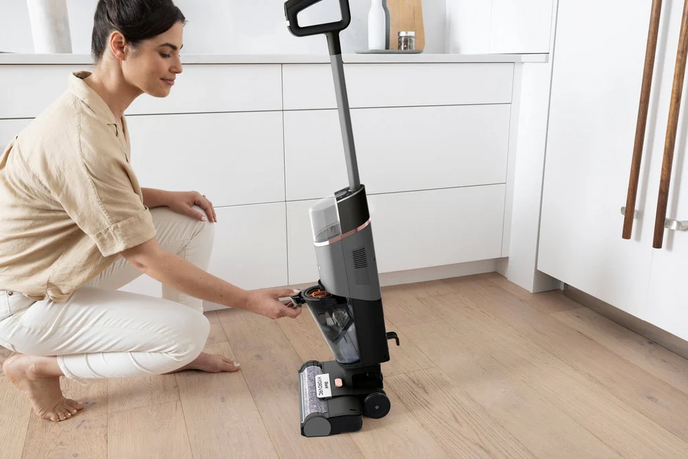 Shark WD210UK HydroVac Cordless Hard Floor Cleaner - Charcoal Grey - Image 4