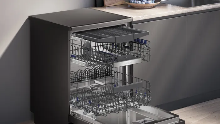 Siemens iQ500 SN25EC13CE Freestanding Full Size Dishwasher - Image 3