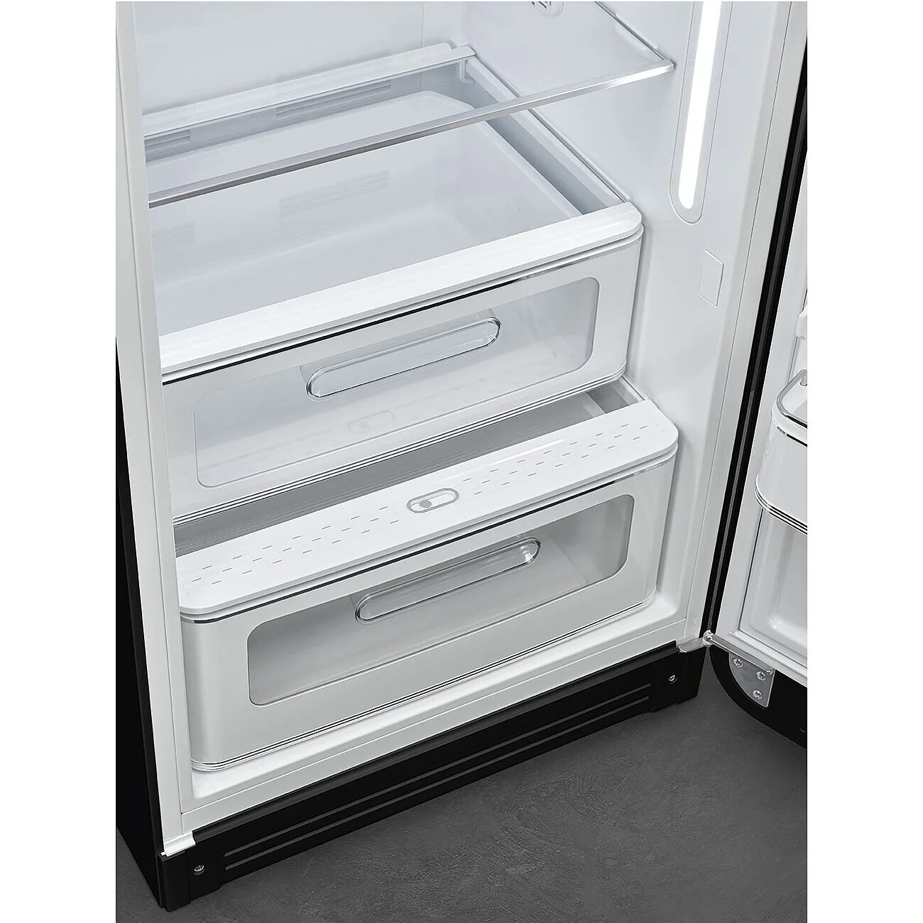 Smeg FAB28RBL6UK 50's Style Right Hand Hinge Retro Tall Fridge with Ice Box - Image 4