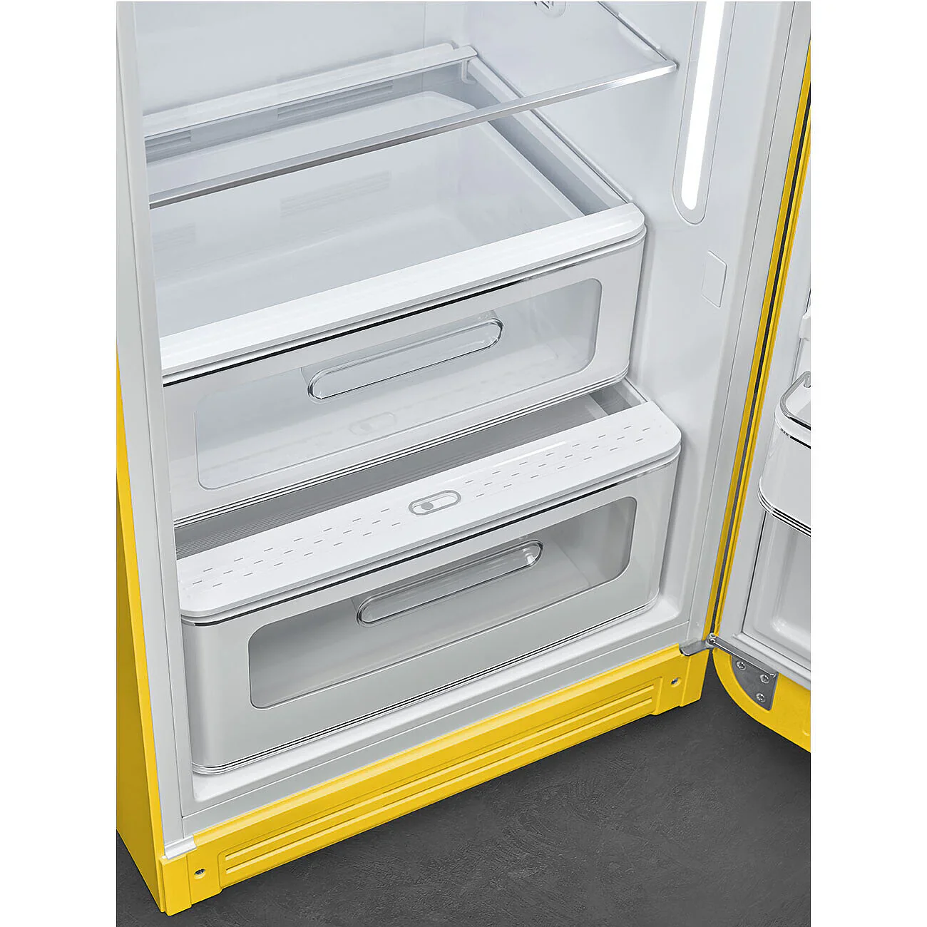 Smeg FAB28RYW6 50's Style Right Hand Hinge Retro Tall Fridge with Ice Box - Image 4