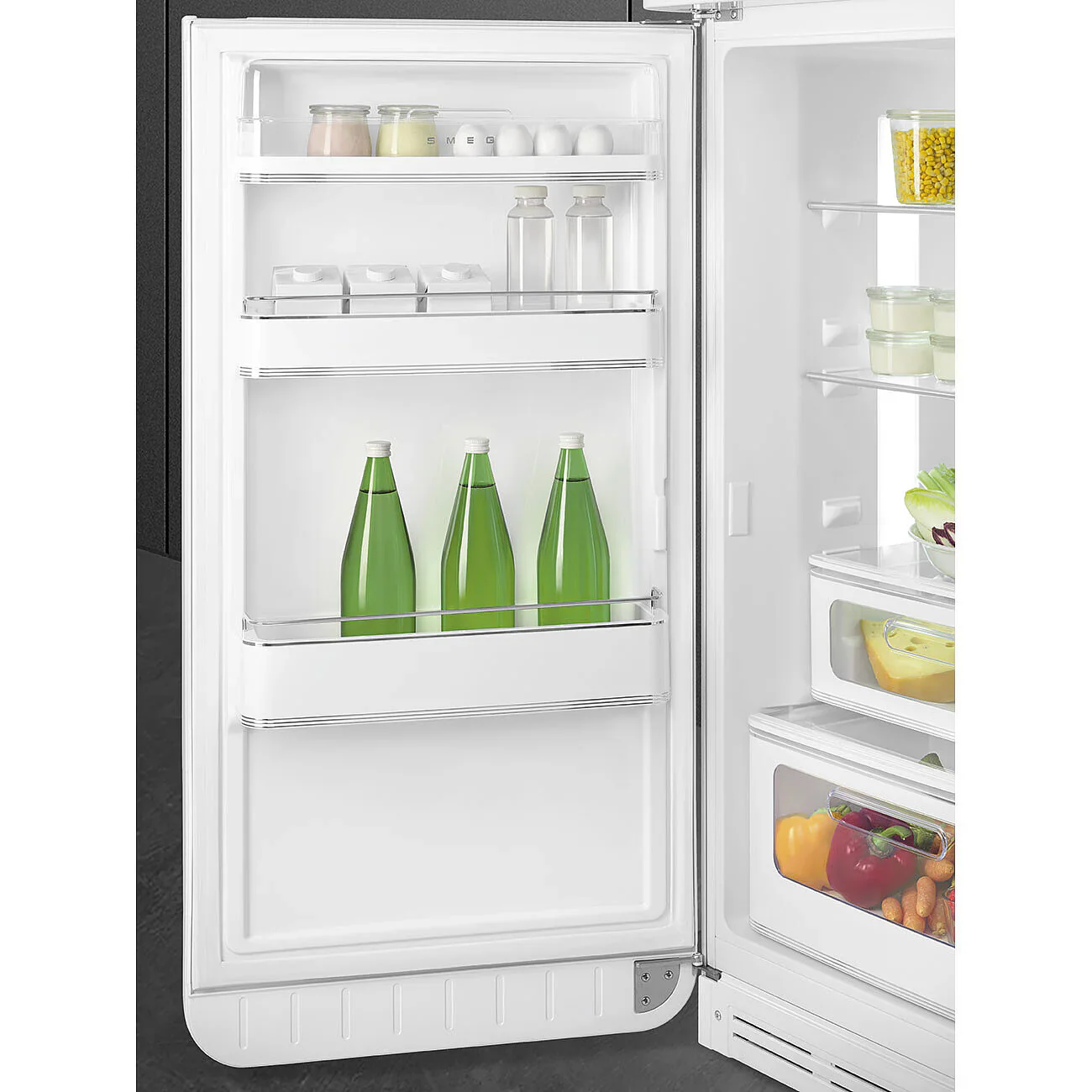 Smeg FAB30LWH6UK 50's Style Left Hand Hinge Retro Fridge Freezer - Image 3