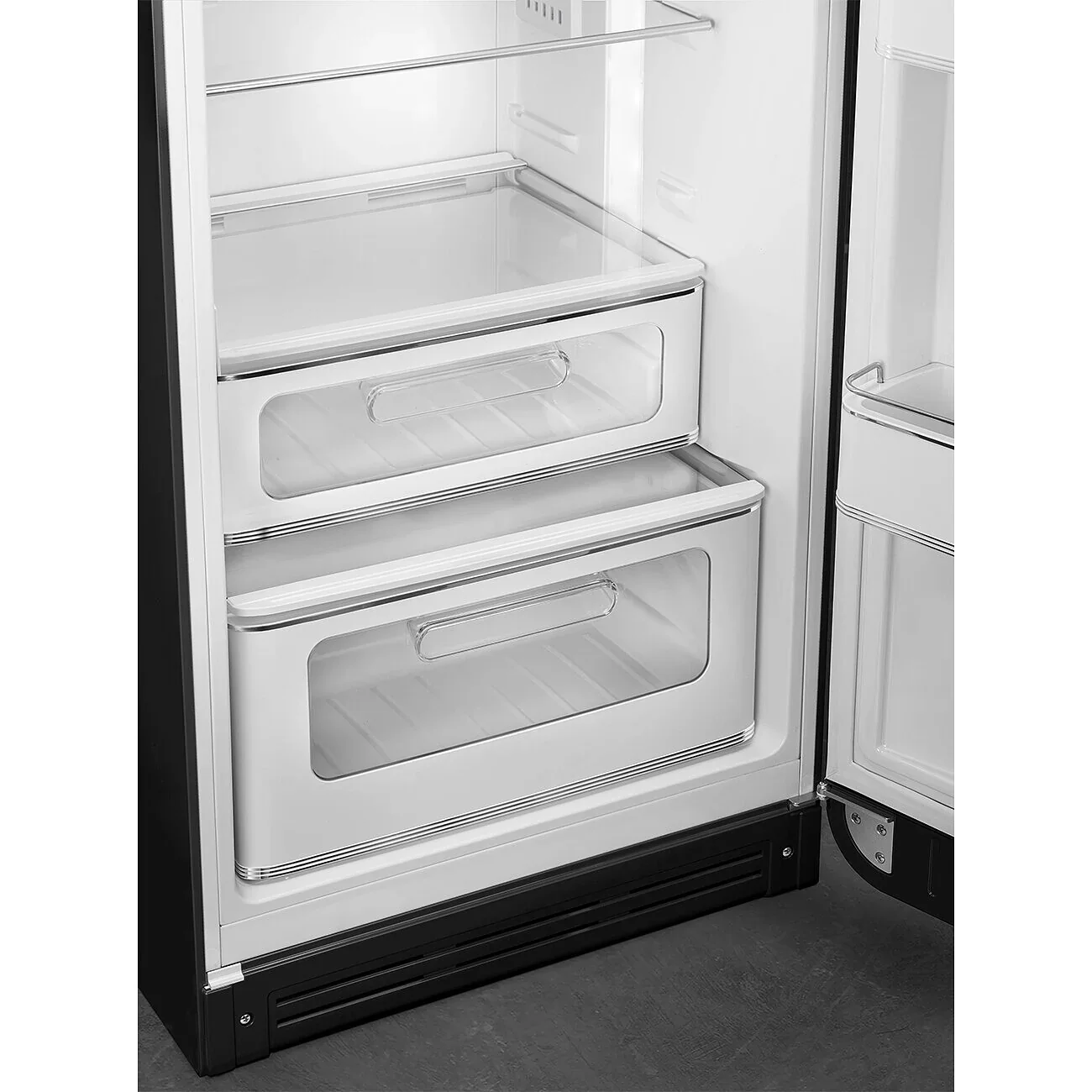 Smeg FAB30RBL6UK 50's Style Right Hand Hinge Retro Fridge Freezer - Image 5