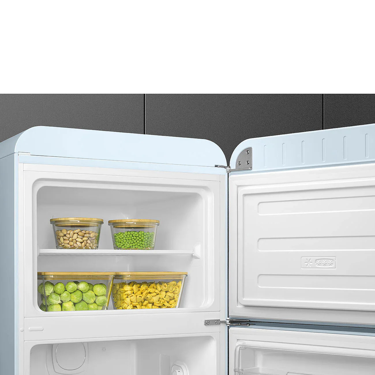 Smeg FAB30RPB6UK 50's Style Right Hand Hinge Retro Fridge Freezer - Image 2