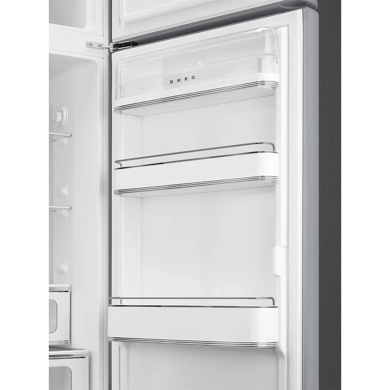 Smeg FAB30RSV6UK 50's Style Right Hand Hinge Retro Fridge Freezer - Image 3