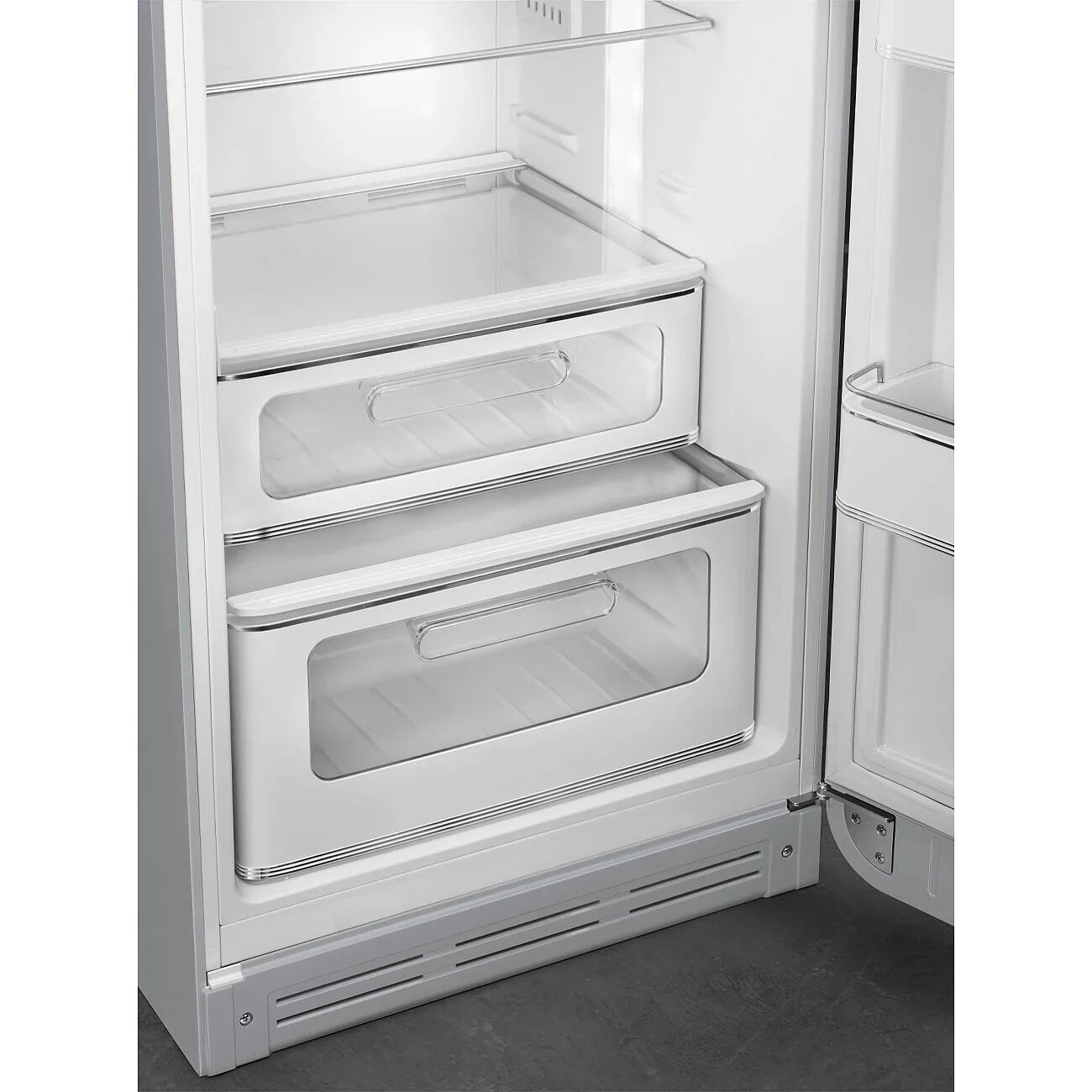 Smeg FAB30RSV6UK 50's Style Right Hand Hinge Retro Fridge Freezer - Image 4