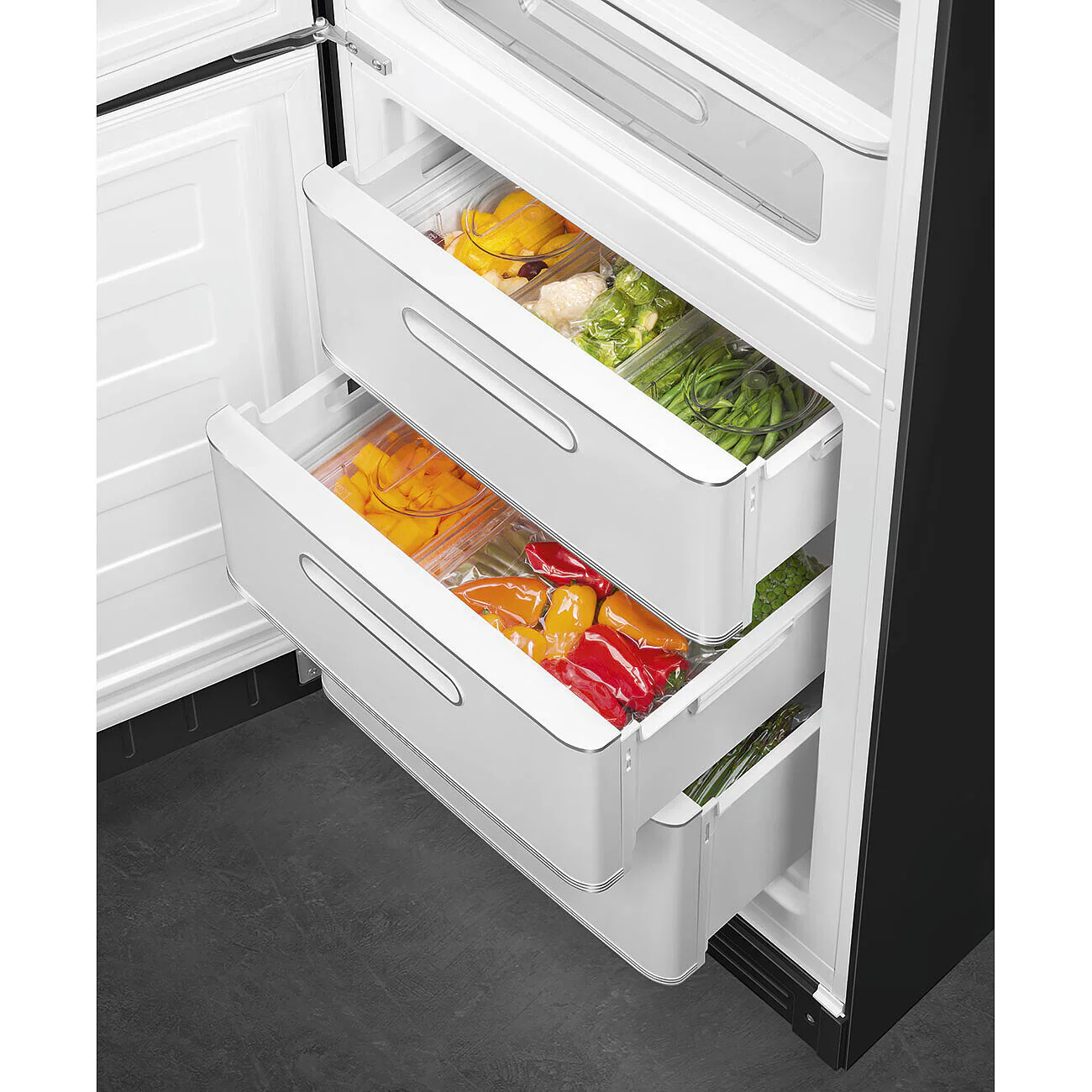 Smeg FAB32LBL6UK 50's Style Left Hand Hinge Retro Fridge Freezer - Image 5