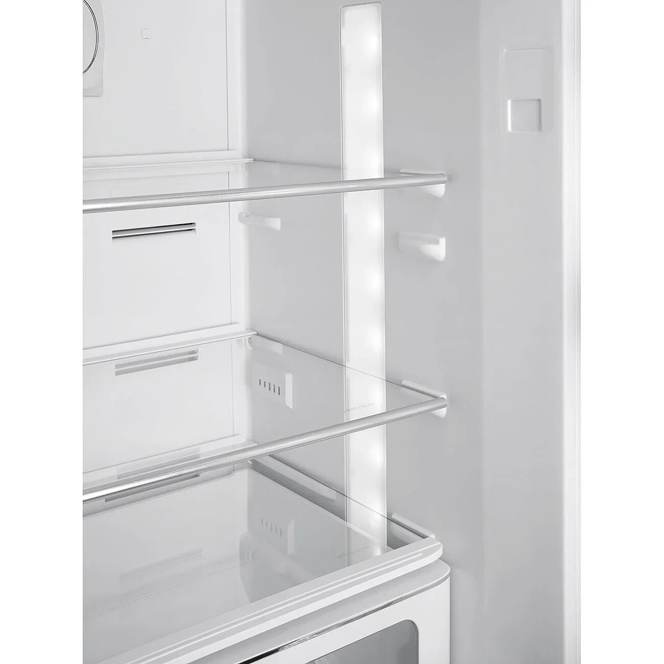 Smeg FAB32RPK6UK 50's Style Right Hand Hinge Retro Fridge Freezer - Image 2