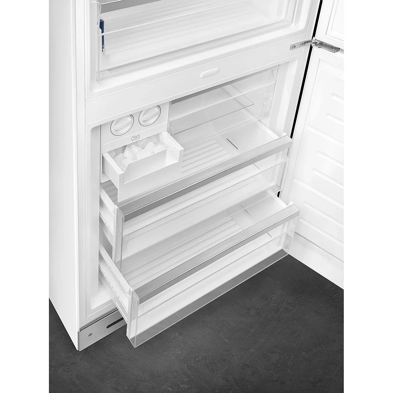 Smeg FAB38RWH6 50's Style Right Hand Hinge Retro Fridge Freezer - Image 9