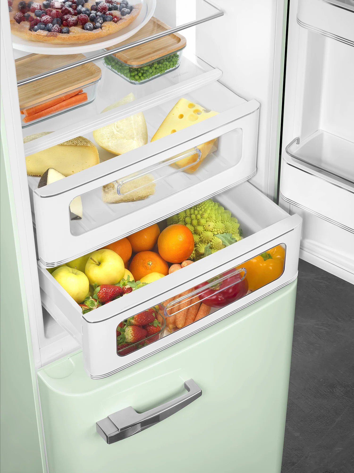 Smeg FAB32RPG5 Retro Fridge Freezer - Image 4