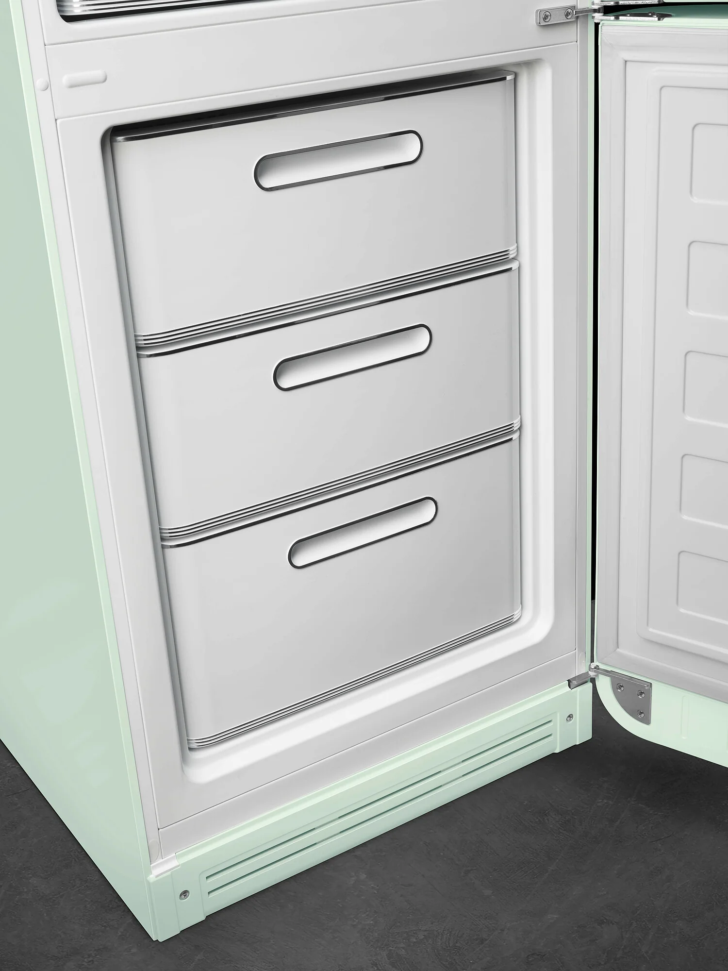Smeg FAB32RPG5 Retro Fridge Freezer - Image 6