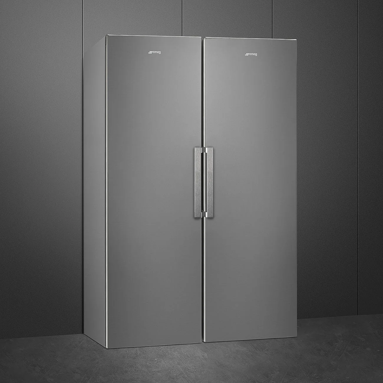 Smeg UKFF18EN2HX Freestanding Tall Freezer - Stainless Steel - Image 3
