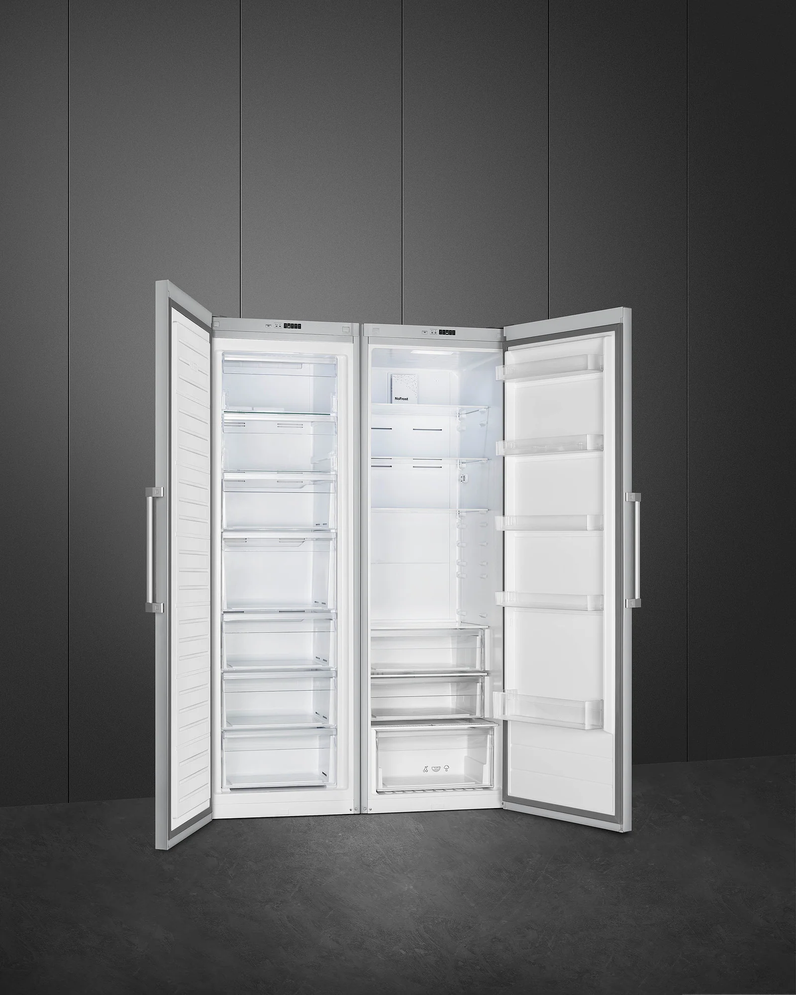 Smeg UKFF18EN2HX Freestanding Tall Freezer - Stainless Steel - Image 4